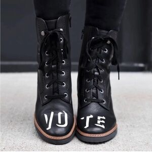 Naturalizer NWOT Hand Painted Callie “Vote” Black Leather Heeled Booties Size 11